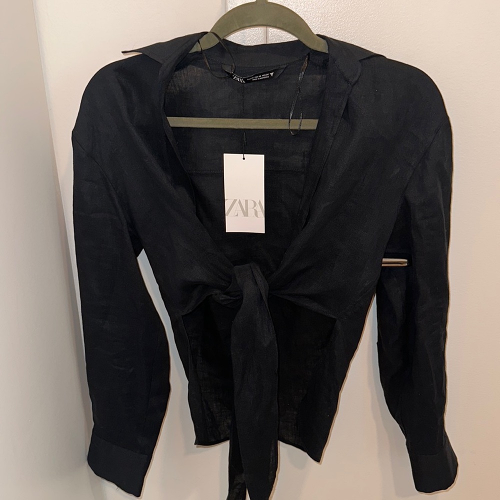 NWT and never worn tie front collared blouse